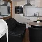 Aparthotel Guzulka & Restaurant 3* Berlin