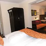 Aparthotel Guzulka & Restaurant Berlin