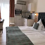 Aparthotel Guzulka & Restaurant Aparthotel 3*