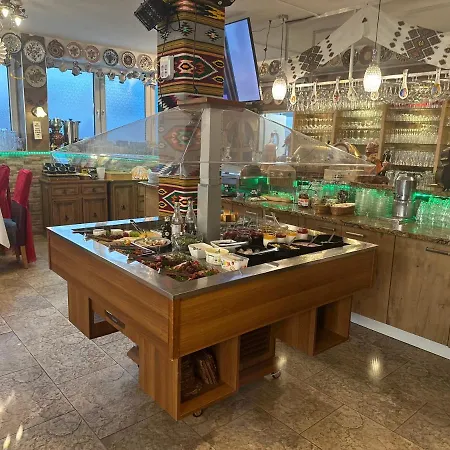 Guzulka & Restaurant