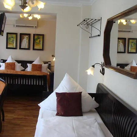 アパートホテル Guzulka & Restaurant 3*