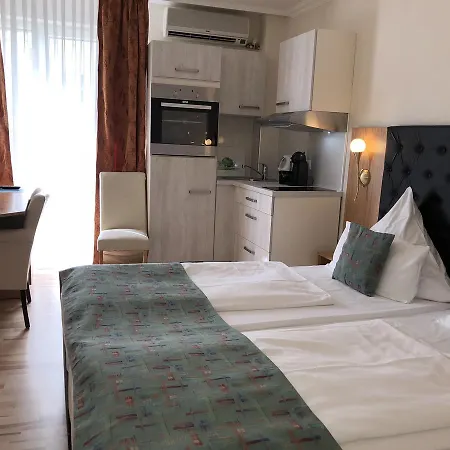 Guzulka & Restaurant Apart Otel 3*