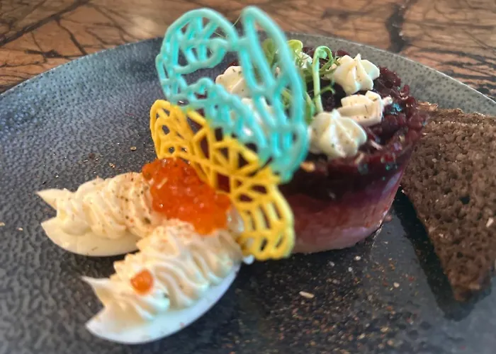 Guzulka & Restaurant מלון דירות