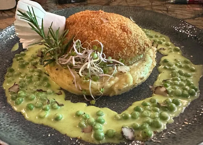 Guzulka & Restaurant מלון דירות