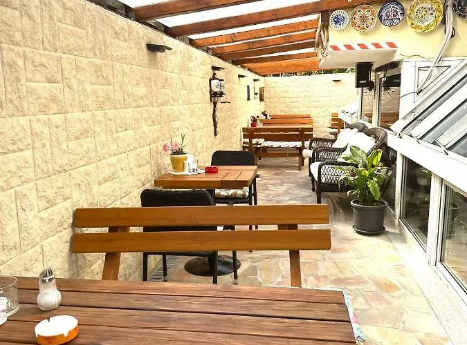 Guzulka & Restaurant
