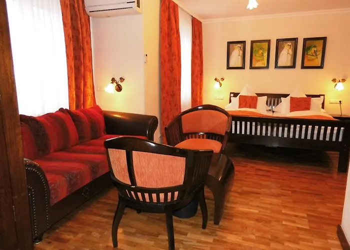 Guzulka & Restaurant 3*