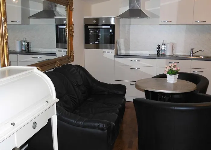 Guzulka & Restaurant 3* ברלין