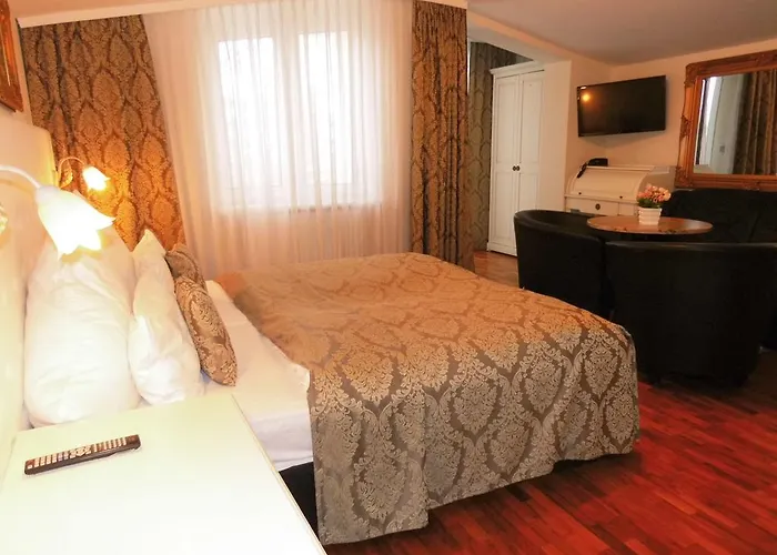 Guzulka & Restaurant Aparthotel 3*