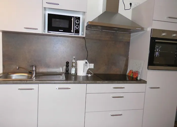 מלון דירות Guzulka & Restaurant ברלין