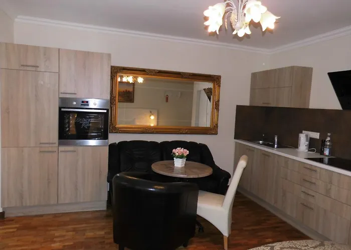 Guzulka & Restaurant 3*