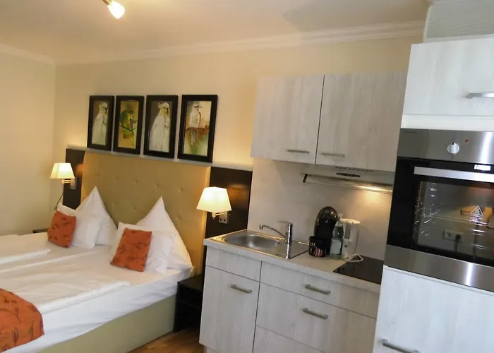 Guzulka & Restaurant 3*