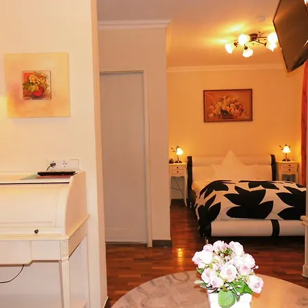 Guzulka & Restaurant Berlino