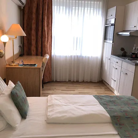 Guzulka & Restaurant Berlino