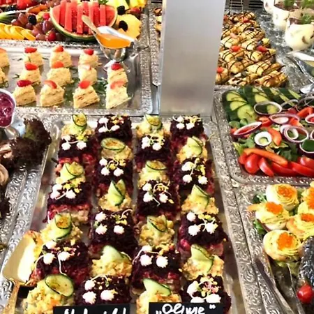 Guzulka & Restaurant 3*