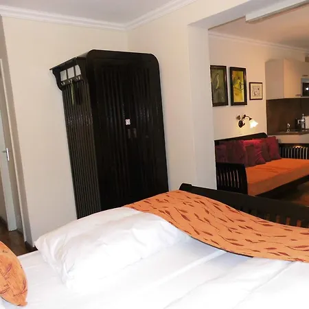 Guzulka & Restaurant Berlin